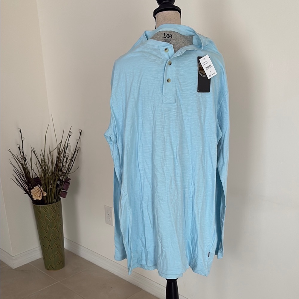 NWT men’s long sleeve $42 Lee shirt XL tall 540